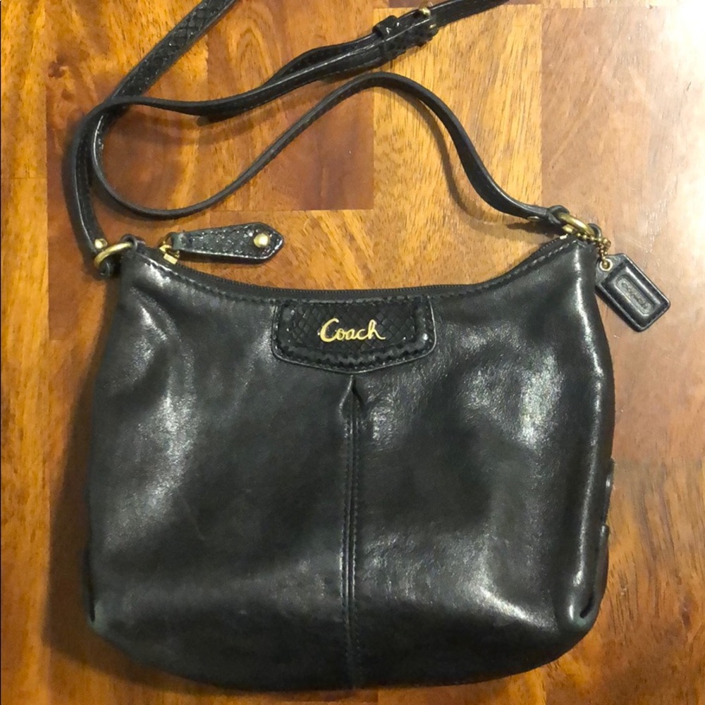 Coach crossbody purse- black